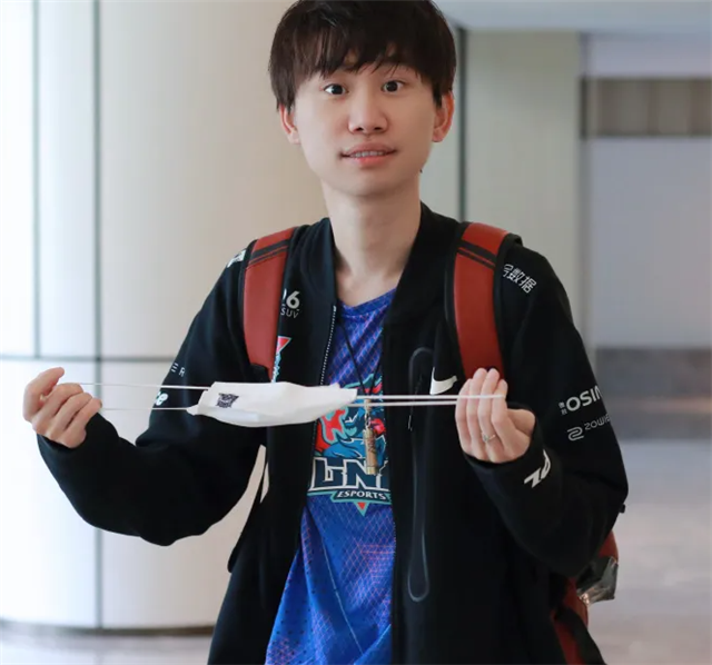 九游游戏下载安装- Scout遭遇十持续失利，雄鹿教练压力巨大！热度持续攀升