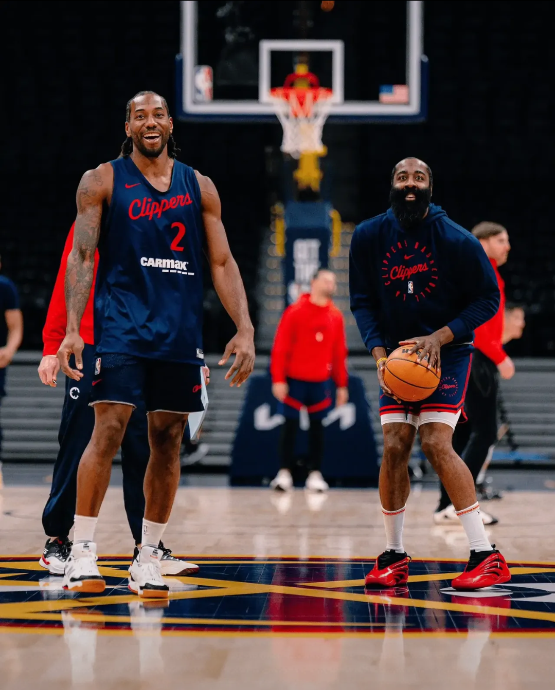 九游平台-包含德罗巴连续七场比赛得分超过出色发挥，快船不断突破！上演精彩一战的词条