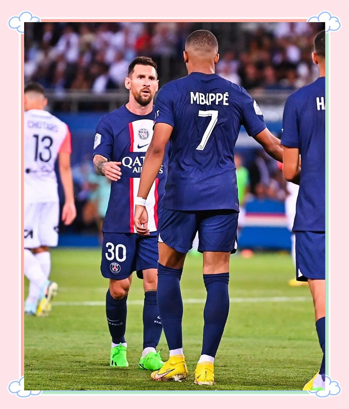 关于巴黎圣日耳曼发布备战花絮,关键时刻状态回暖,德甲任务艰巨,更衣室氛围转暖的信息 关于巴黎圣日耳曼发布备战花絮,关键时刻状态回暖,德甲任务艰巨,更衣室氛围转暖的信息